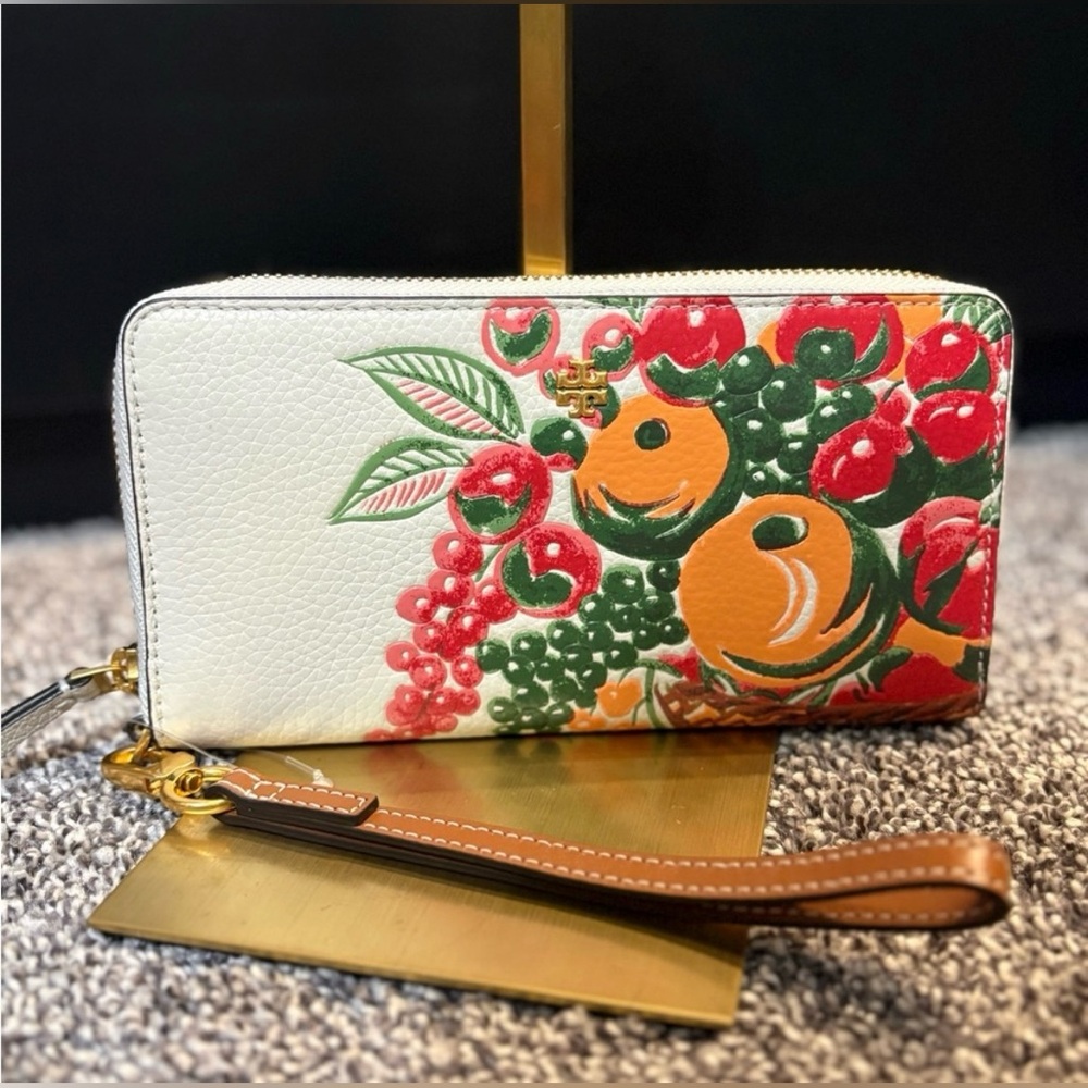 TORY BURCH Emerson Printed Fruit Basket Leather Wristlet Wallet - Picture 2 of 13